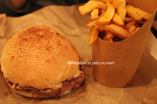 manger un burger à paris
