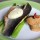 Filet de bar aux asperges vertes, sauce mousseline et sablés aux amandes