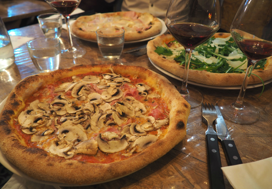 Pizzeria Paris : Sette, pizza per tutti.